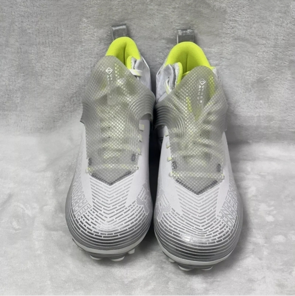 Under Armour Mens 11.5 Highlight Hammer Mc Football Cleat White-Metallic Silver